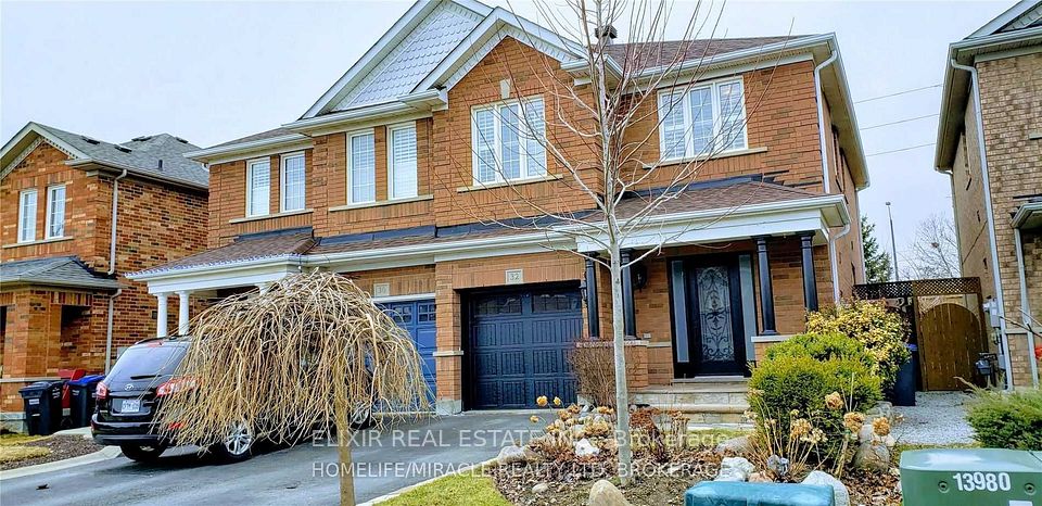 Semi-Detached  at 32 Florette Place, Brampton, ON L7A 3G6, Brampton