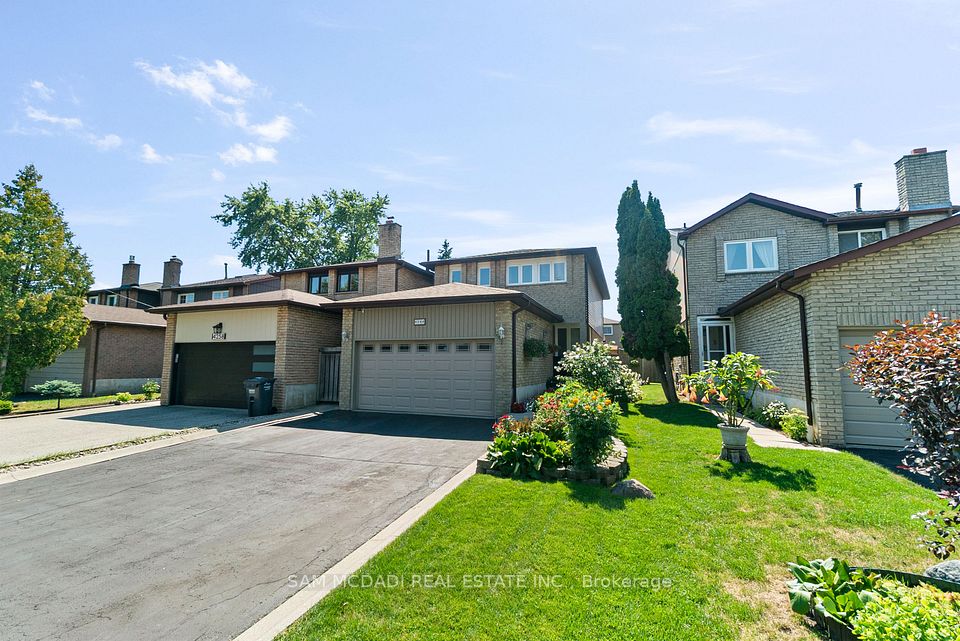 4260 SHELBY Crescent, Mississauga, ON L4W 3N5 at 4260 SHELBY Crescent, Mississauga, ON L4W 3N5, Mississauga, ON, L4W 3N5