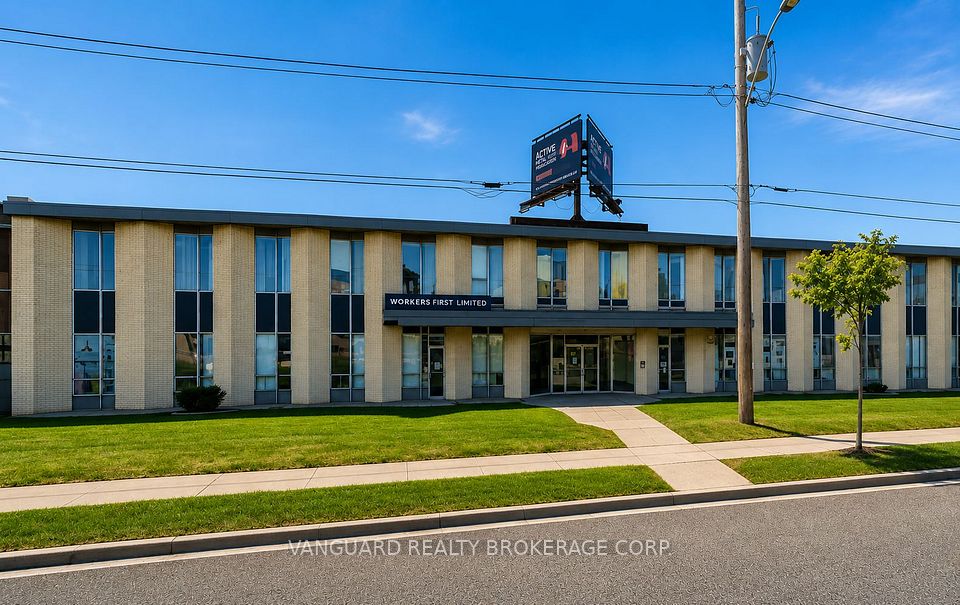 61 Alness Street 204, Toronto W05, ON M3J 2H2