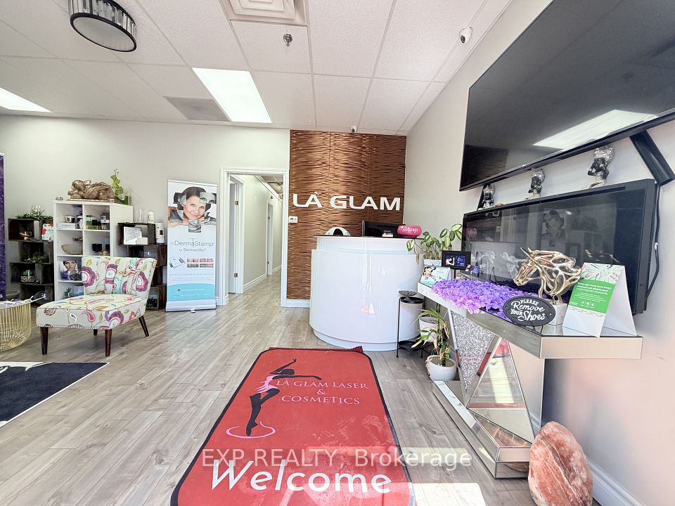 5004 Timberlea Boulevard #36, Mississauga, ON L4W 5C5