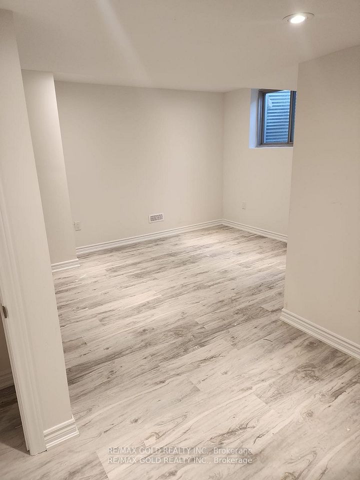 Semi-Detached at 17 Hashmi Place Basement, Brampton, ON L6Y 6K1, Brampton