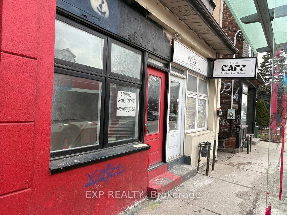 1927 Davenport Road E, Toronto W03, ON M6N 1C3