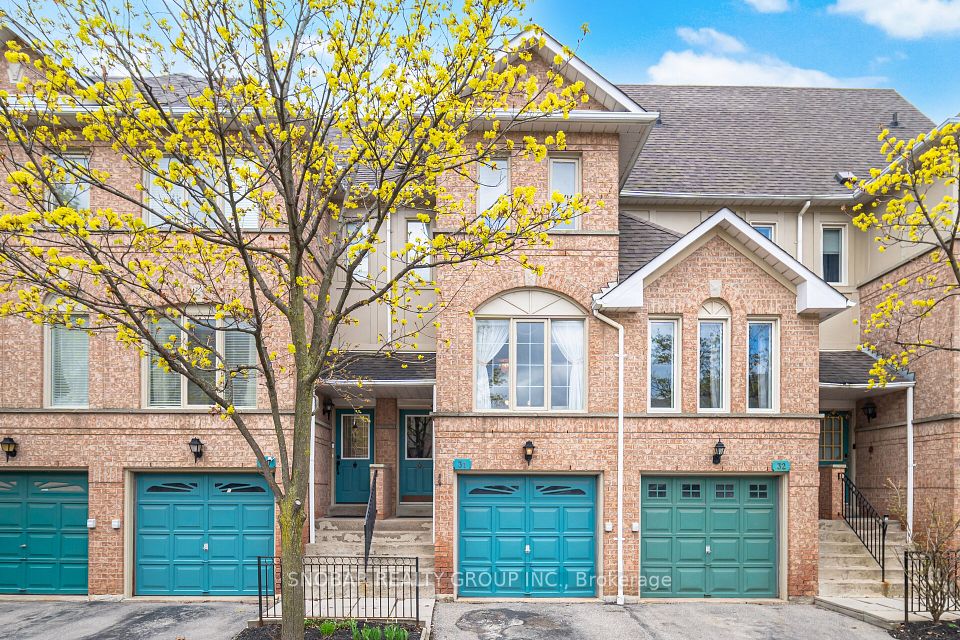 1050 Bristol Road W 31, Mississauga, ON L5V 2E8 at 1050 Bristol Road W 31, Mississauga, ON L5V 2E8, Mississauga, ON, L5V 2E8