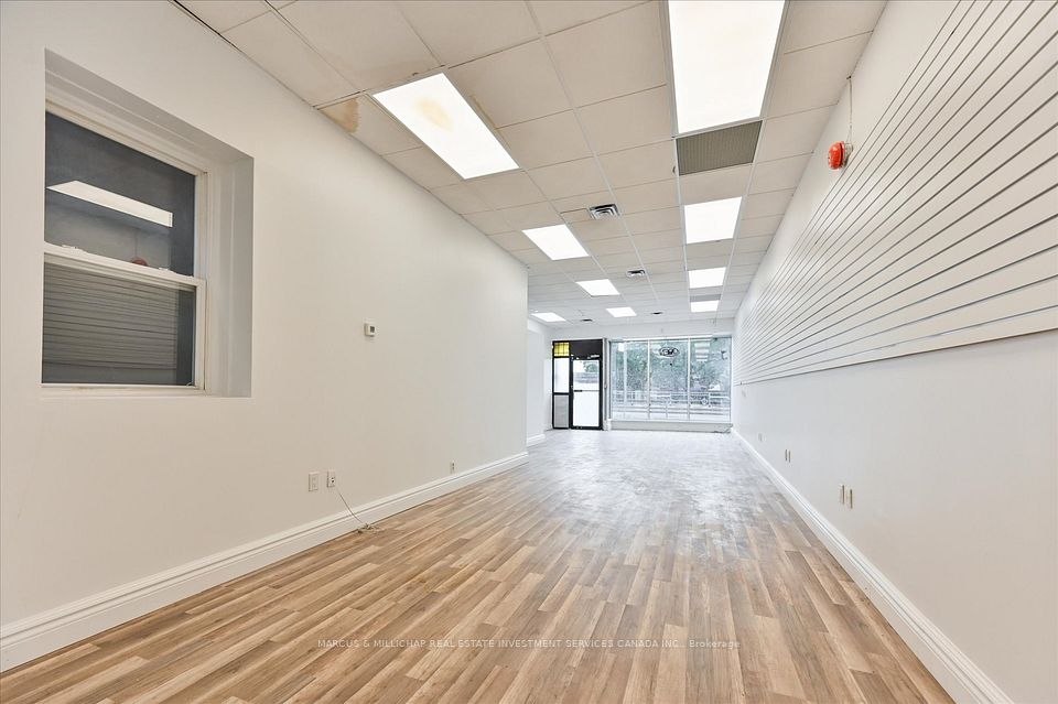 1125 St Clair Avenue, Toronto W03, ON M6E 1B1