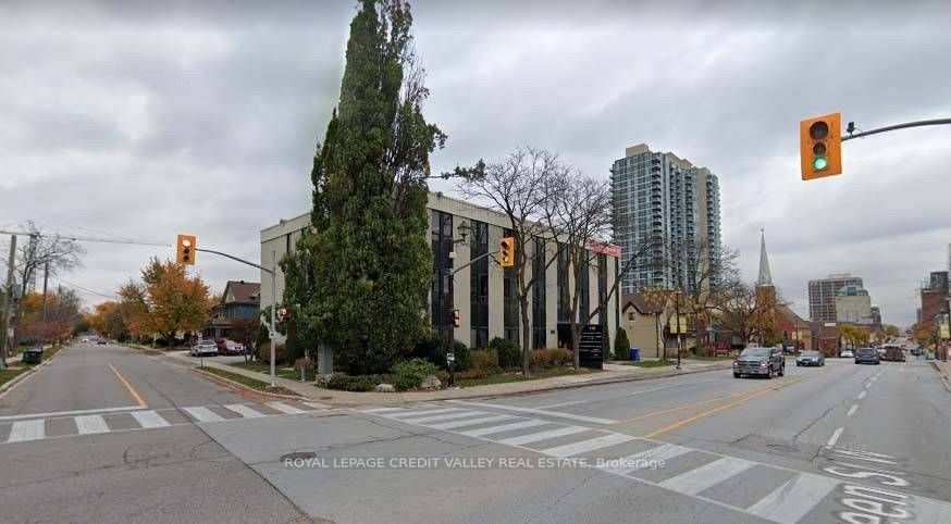 118 Queen Street W 201, Brampton, ON L6V 1B1