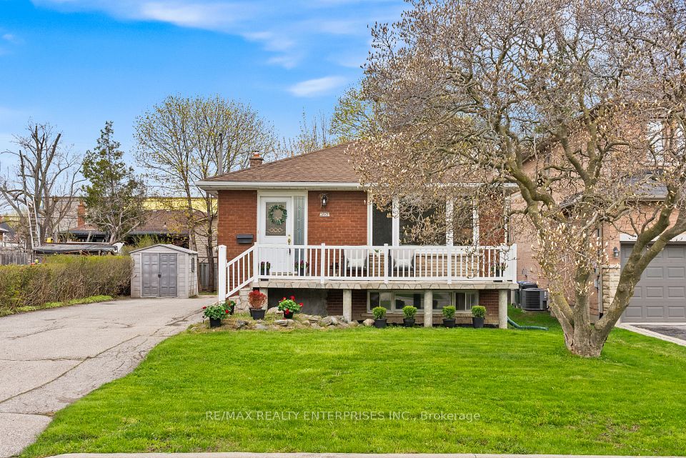 995 Garrard Avenue, Mississauga, ON L5E 1L4 at 995 Garrard Avenue, Mississauga, ON L5E 1L4, Mississauga, ON, L5E 1L4