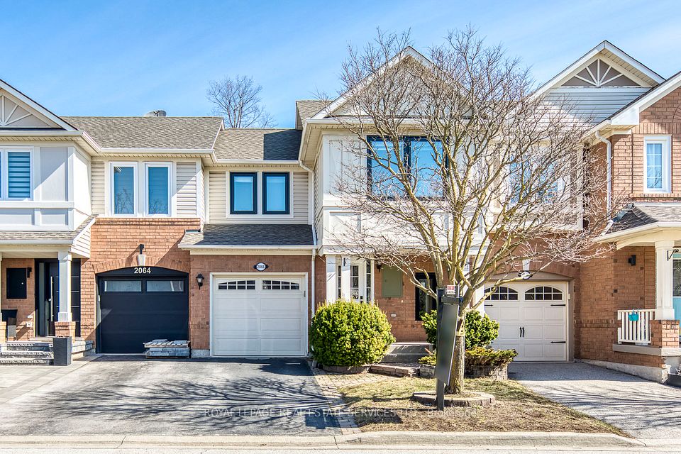 Att/Row/Townhouse at 2066 Broadleaf Crescent, Burlington, ON L7L 6S4, Burlington