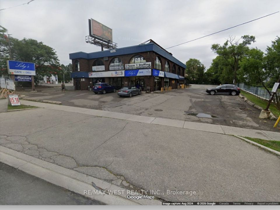 1575 Lawrence Avenue W 104, Toronto W04, ON M6L 1C3