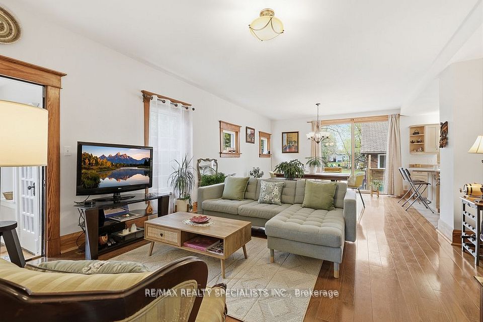 Detached at 123 Mill Street S, Brampton, ON L6Y 1T4, Brampton