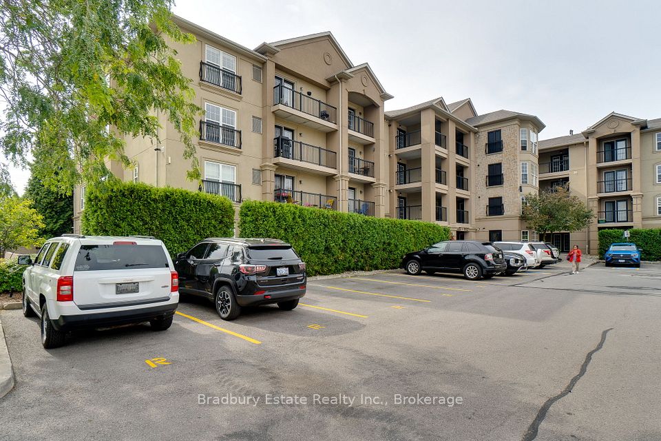 Condo Apartment at 2045 Appleby Line 305, Burlington, ON L7L 7G9, Burlington