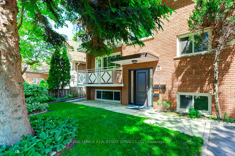 38 Jellicoe Avenue, Toronto, ON M8W 1W1 at 38 Jellicoe Avenue, Toronto, ON M8W 1W1, Toronto W06, ON, M8W 1W1