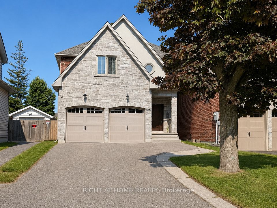 1049 Greaves Avenue, Mississauga, ON L5E 1W4 at 1049 Greaves Avenue, Mississauga, ON L5E 1W4, Mississauga, ON, L5E 1W4