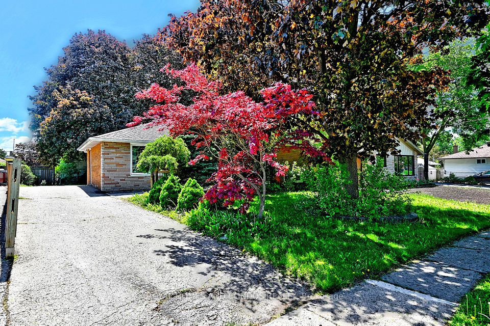 6 Raylawn Crescent, Halton Hills, ON L7G 4M5 at 6 Raylawn Crescent, Halton Hills, ON L7G 4M5, Halton Hills, ON, L7G 4M5