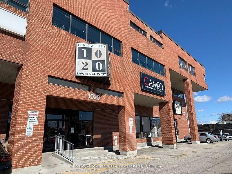 1020 Lawrence Avenue W 302, Toronto W04, ON M6A 1C8