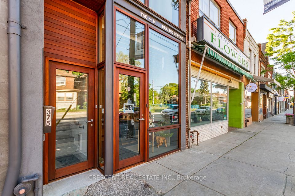 375 Jane Street, Toronto W02, ON M6S 3Z3