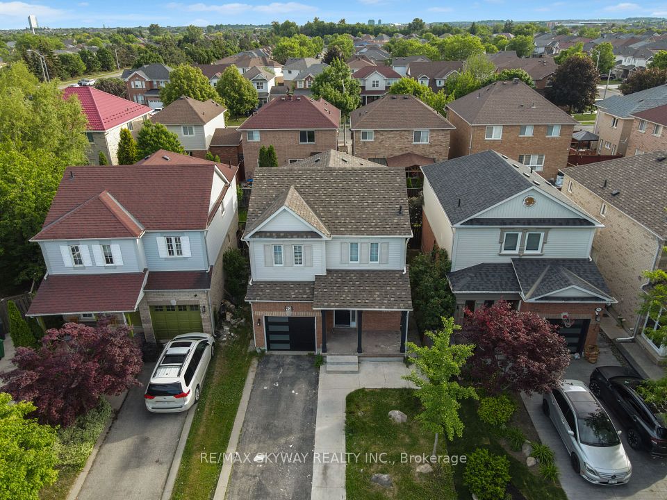 92 Charleswood Circle, Brampton, ON L7A 1Z1 at 92 Charleswood Circle, Brampton, ON L7A 1Z1, Brampton, ON, L7A 1Z1