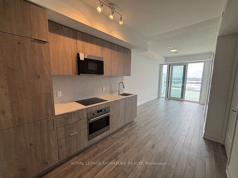 Condo Apartment at 15 Skyridge Drive 2003, Brampton, ON L6P 4S3, Brampton