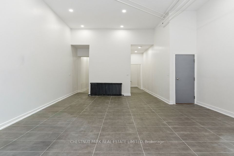 41 Roncesvalles Avenue, Toronto W01, ON M6R 2K4