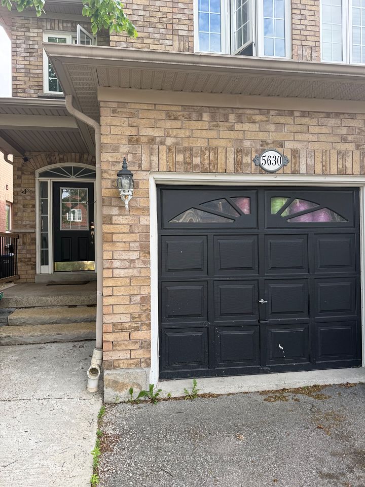 Att/Row/Townhouse at 5630 Longboat Avenue, Mississauga, ON L5M 7E8, Mississauga