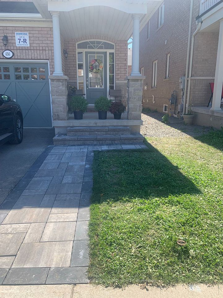 Semi-Detached  at 656 Asleton Boulevard, Milton, ON L9T 8K4, Milton