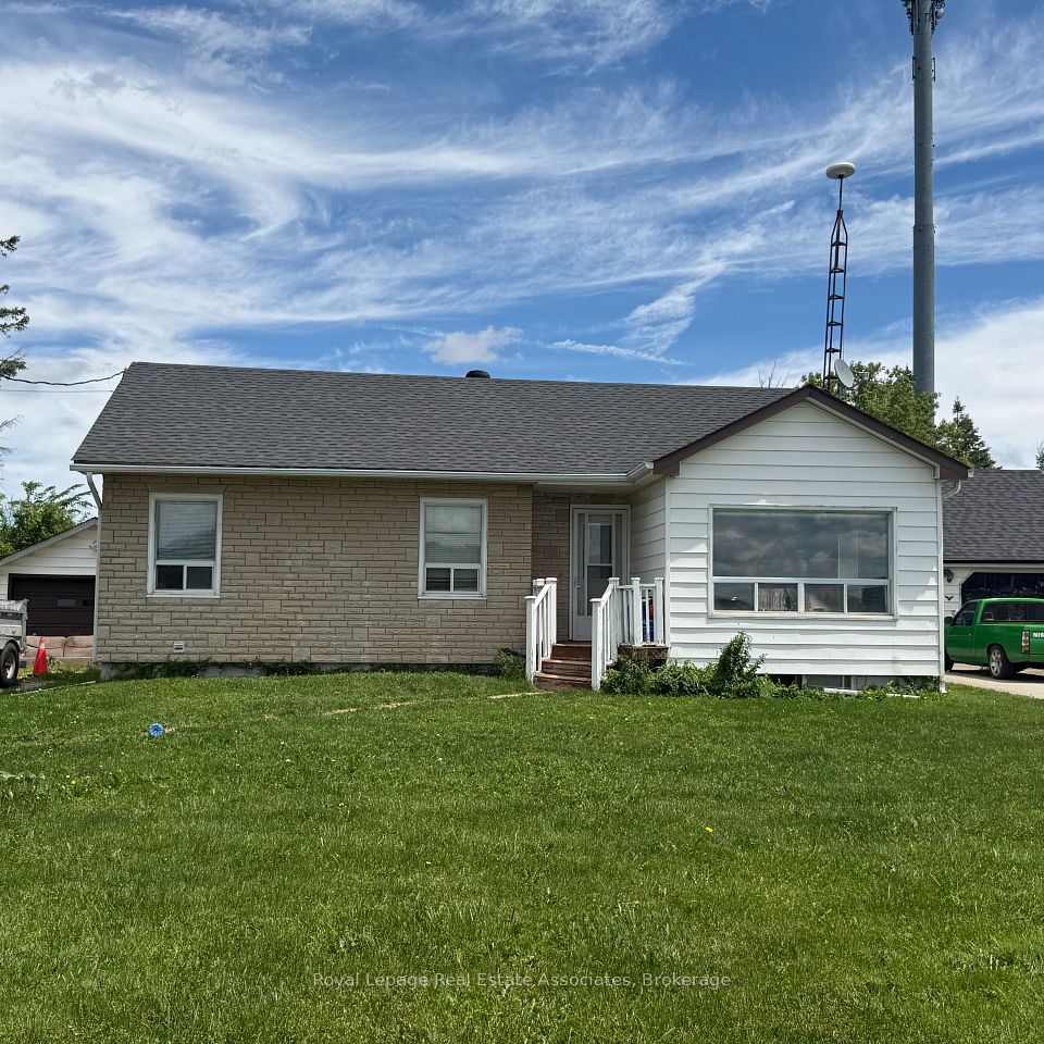 Detached at 13469 Highway 7 Highway Upper Level, Halton Hills, ON L7G 4S4, Halton Hills