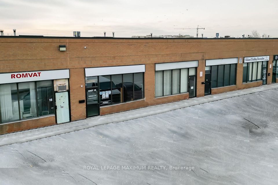 44 Goodmark Place 15, Toronto W10, ON M9W 6N8