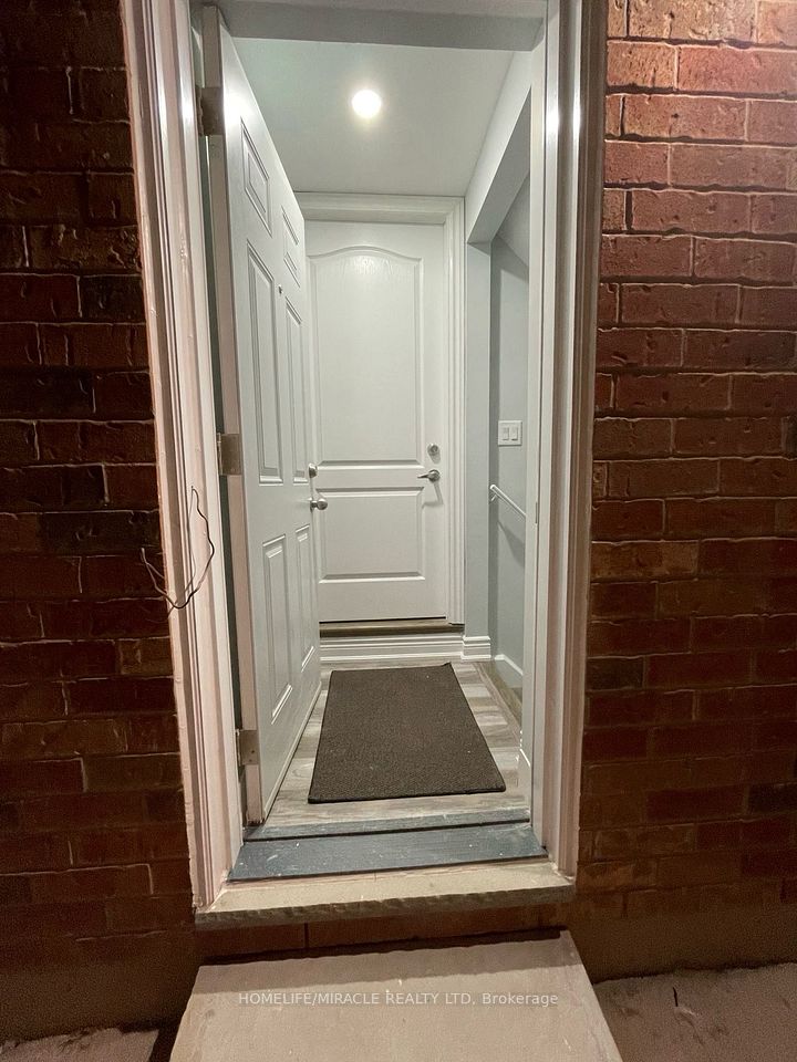 Att/Row/Townhouse at 80 Reichert Court 1, Milton, ON L9T 8R7, Milton