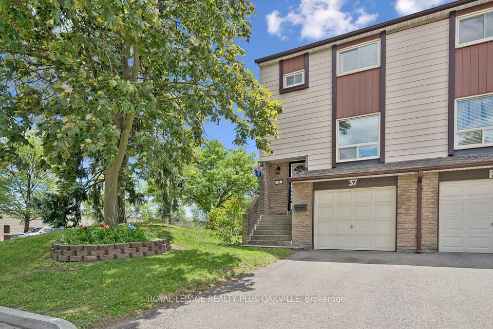 1221 Dundix Road 37, Mississauga, ON L4Y 3Y9 at 1221 Dundix Road 37, Mississauga, ON L4Y 3Y9, Mississauga, ON, L4Y 3Y9