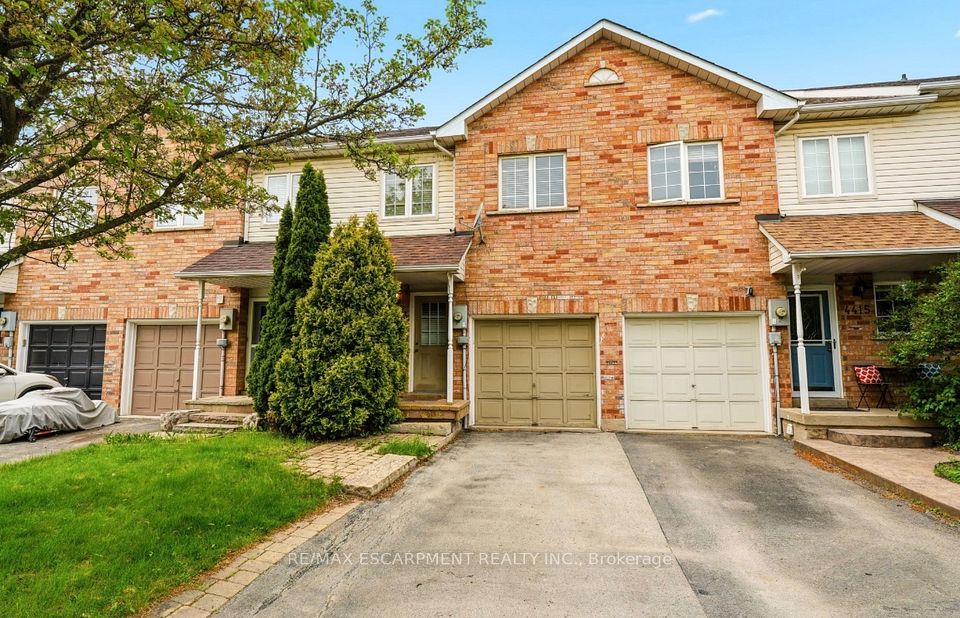 Att/Row/Townhouse at 4413 Peter Drive, Burlington, ON L7L 6S6, Burlington