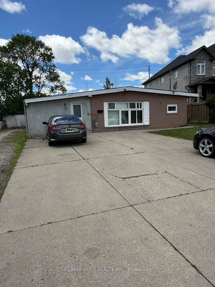 7530 Redstone Road, Mississauga, ON L4T 2B8 at 7530 Redstone Road, Mississauga, ON L4T 2B8, Mississauga, ON, L4T 2B8