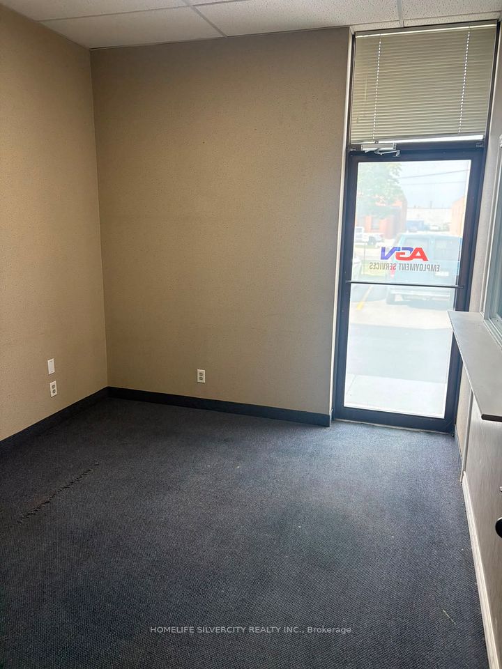 975 Mid-Way Boulevard, Mississauga, ON L5T 2C6