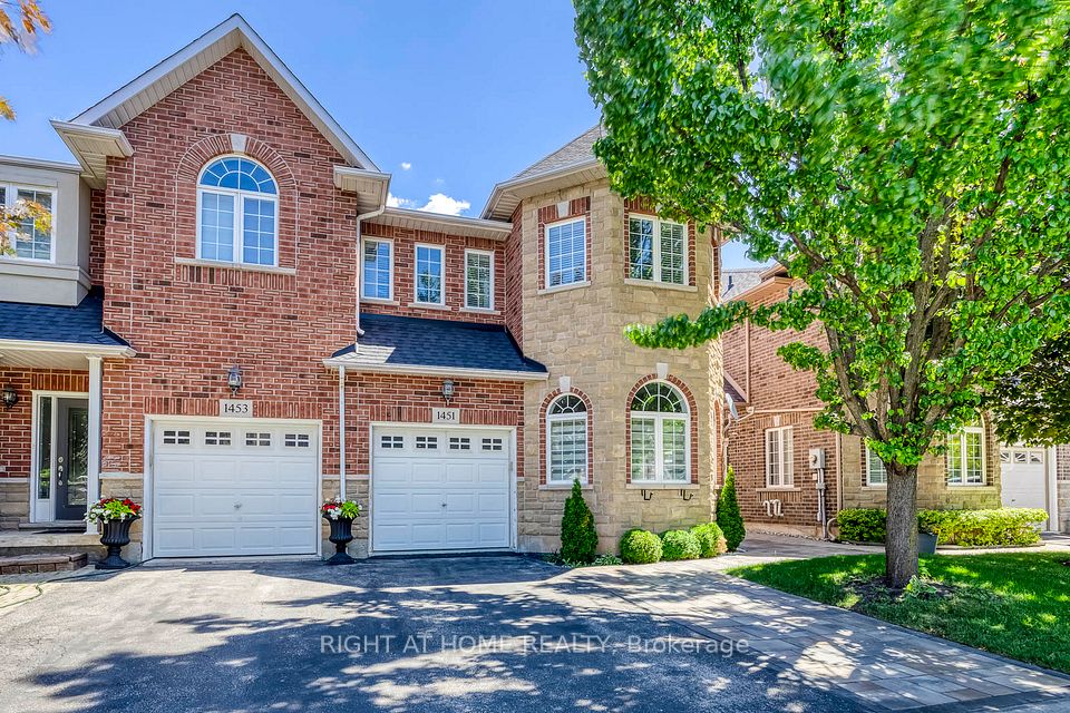 Att/Row/Townhouse at 1451 Tobyn Drive, Burlington, ON L7M 5A6, Burlington