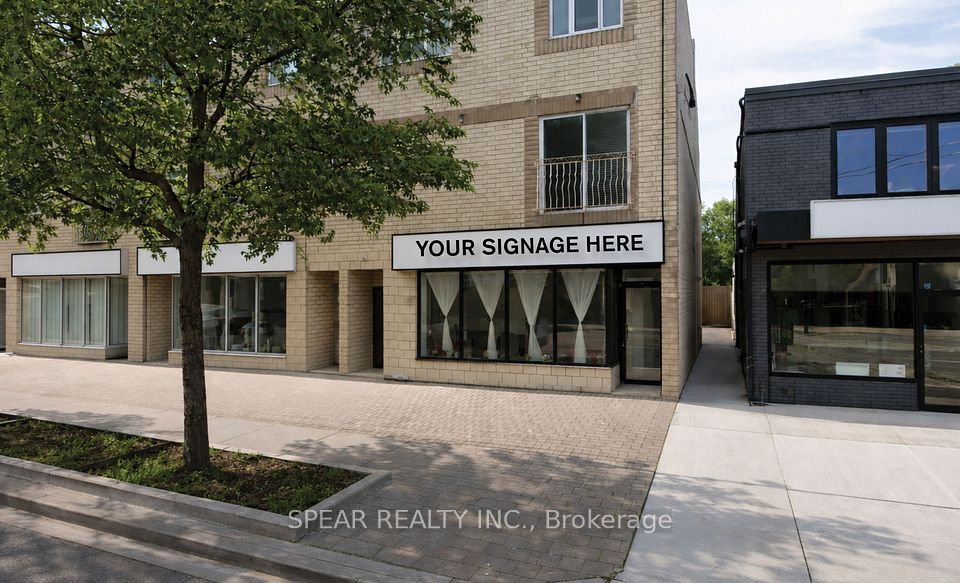 694 The Queensway Avenue 4, Toronto, ON M8Y 1K9