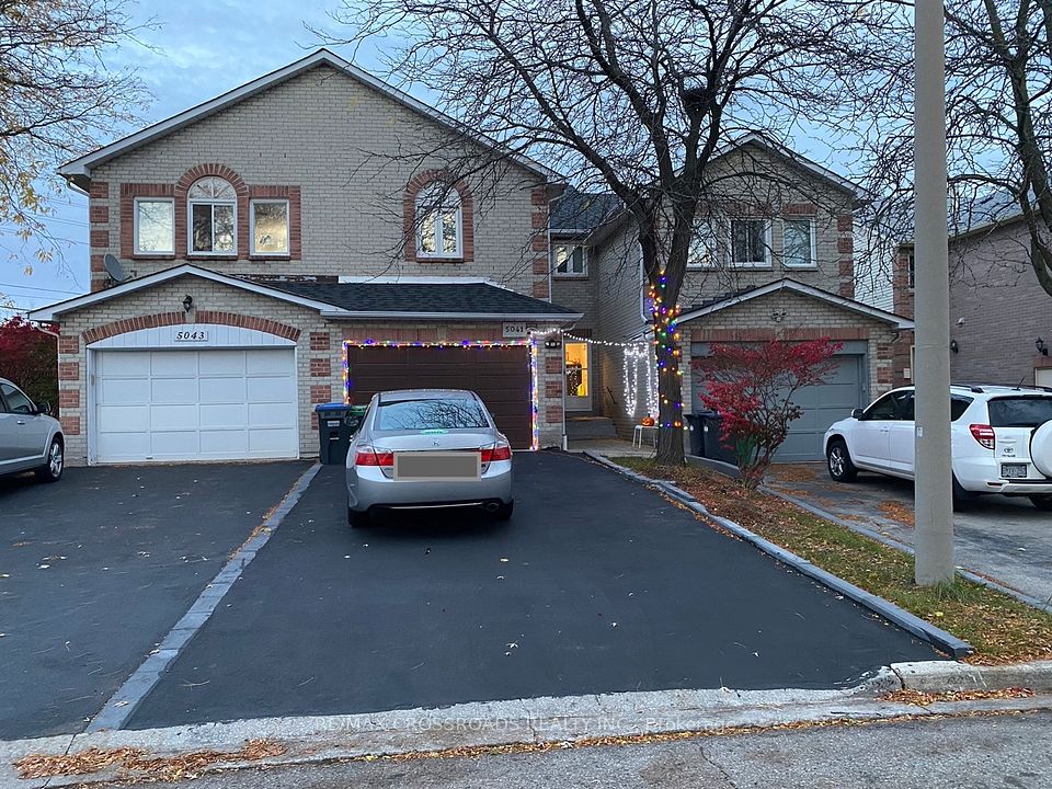 Att/Row/Townhouse at 5041 Rundle Court, Mississauga, ON L5M 4A4, Mississauga