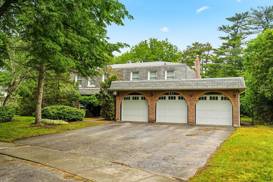 251 Dolphin Court, Oakville, ON L6J 5S7 at 251 Dolphin Court, Oakville, ON L6J 5S7, Oakville, ON, L6J 5S7