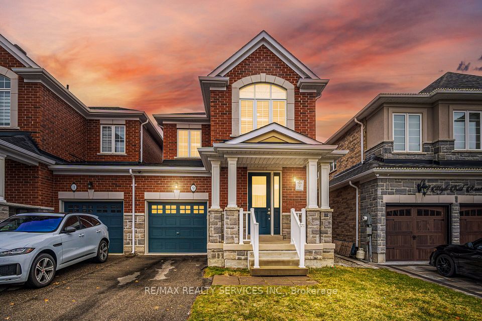 Att/Row/Townhouse at 9 Maple Trail Road, Caledon, ON L7C 3Z3, Caledon