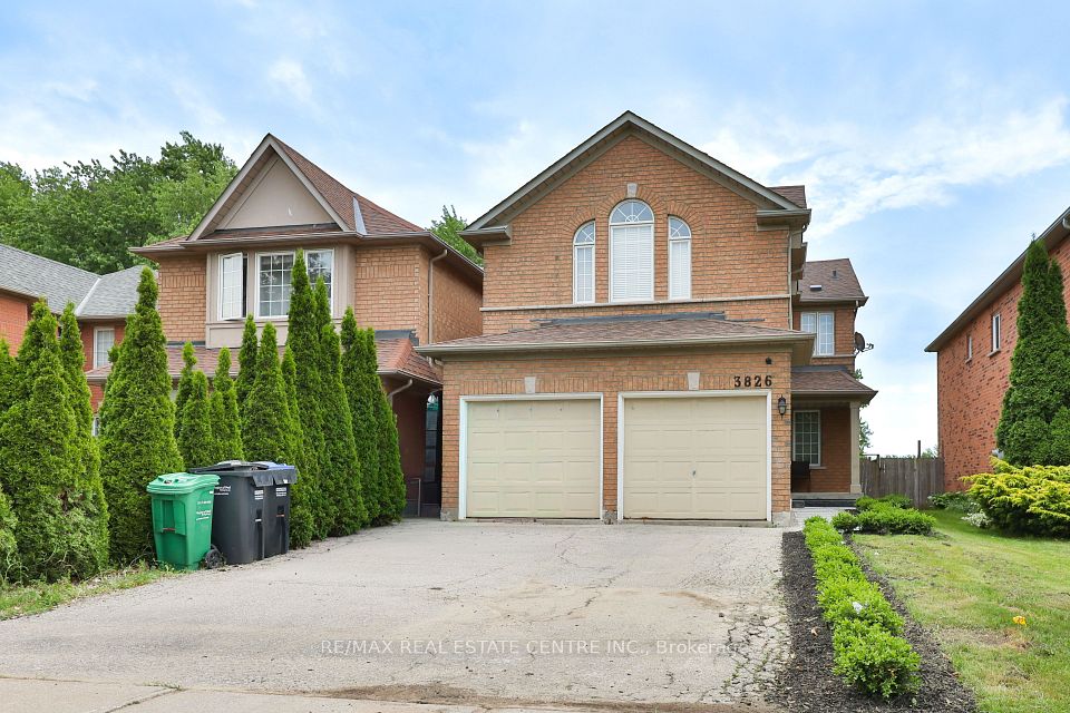3826 forest bluff Crescent, Mississauga, ON L5N 7T8 at 3826 forest bluff Crescent, Mississauga, ON L5N 7T8, Mississauga, ON, L5N 7T8