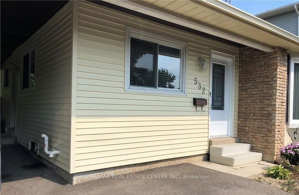 Detached at 532 Woodward Avenue Bsmt., Milton, ON L9T 3B8, Milton