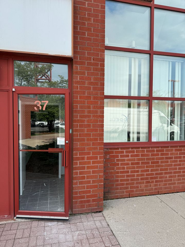 5100 South Service Road 37, Burlington, ON L7L 6A5