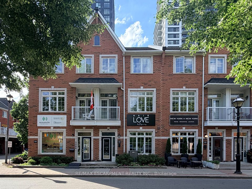 Att/Row/Townhouse at 2085 Pine Street, Burlington, ON L7R 1G1, Burlington