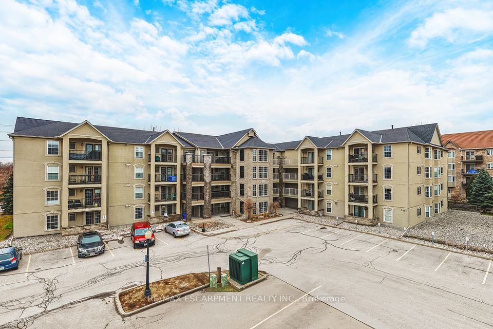 Condo Apartment at 1451 Walkers Line 313, Burlington, ON L7M 4P1, Burlington
