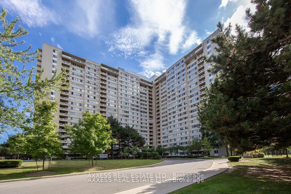 3590 Kaneff Crescent 609, Mississauga, ON L5A 3X3 at 3590 Kaneff Crescent 609, Mississauga, ON L5A 3X3, Mississauga, ON, L5A 3X3
