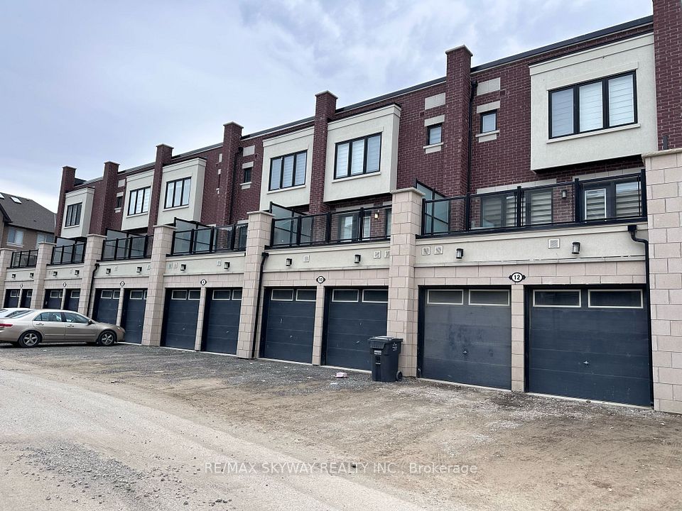 Att/Row/Townhouse at 14 Springdale Avenue, Caledon, ON L7C 4L5, Caledon