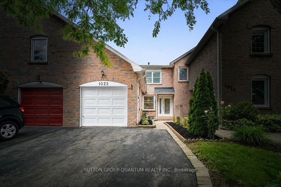 1023 Runnymead Crescent, Oakville, ON L6M 1C5 at 1023 Runnymead Crescent, Oakville, ON L6M 1C5, Oakville, ON, L6M 1C5