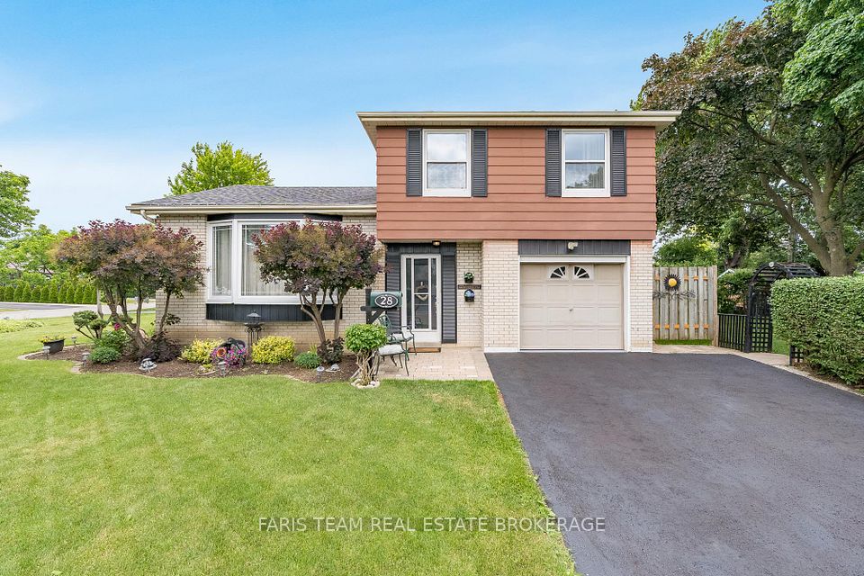 28 Bromley Crescent, Brampton, ON L6T 1Z1 at 28 Bromley Crescent, Brampton, ON L6T 1Z1, Brampton, ON, L6T 1Z1