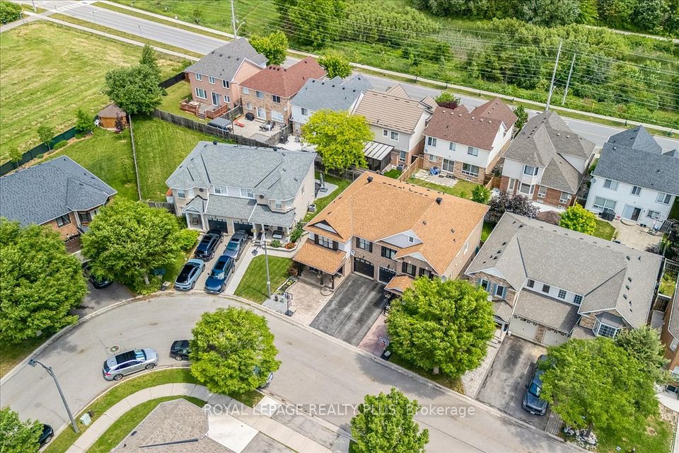 Semi-Detached  at 858 Shepherd Place, Milton, ON L9T 6L8, Milton