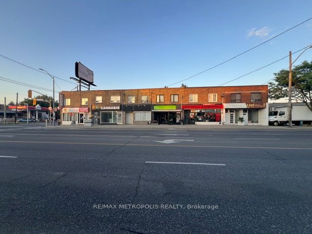 2849 Dufferin Street, Toronto W04, ON M6B 3S4