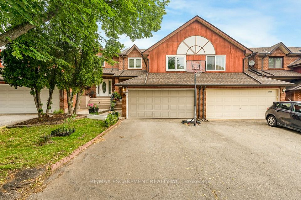 2597 Addingham Crescent, Oakville, ON L6J 7K6 at 2597 Addingham Crescent, Oakville, ON L6J 7K6, Oakville, ON, L6J 7K6