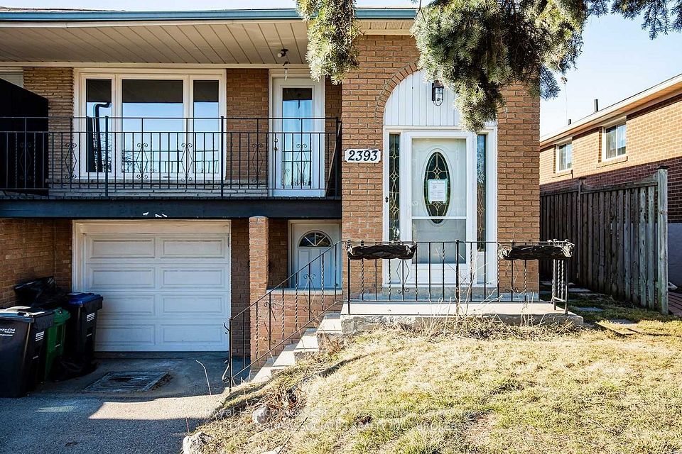 Semi-Detached  at 2393 Whaley Drive Upper, Mississauga, ON L5B 2B3, Mississauga