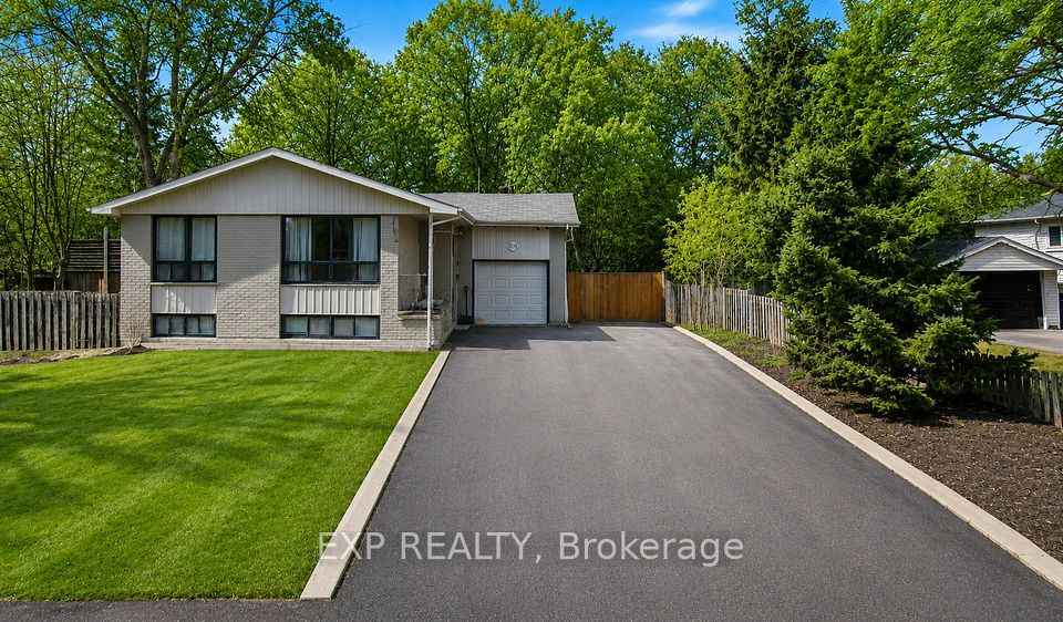 Detached at 1175 Pinegrove Road Upper, Oakville, ON L6L 2W3, Oakville